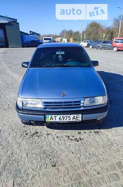 Седан Opel Vectra 1989 в Кременці