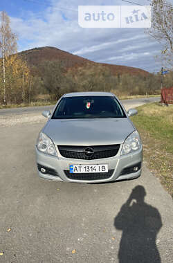 Седан Opel Vectra 2006 в Перегінське