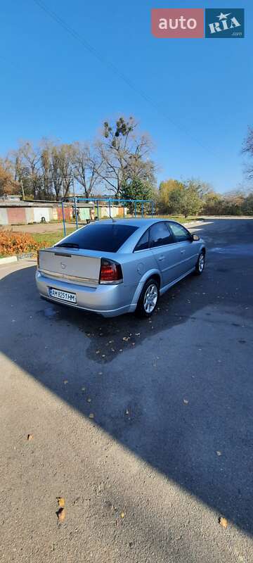Ліфтбек Opel Vectra 2003 в Коростені