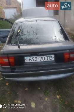 Седан Opel Vectra 1990 в Яворові