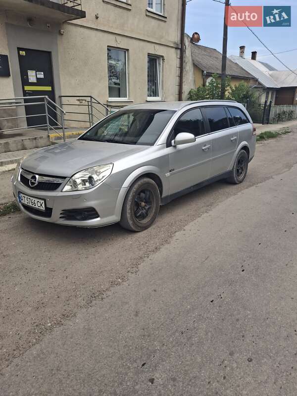 Універсал Opel Vectra 2005 в Івано-Франківську