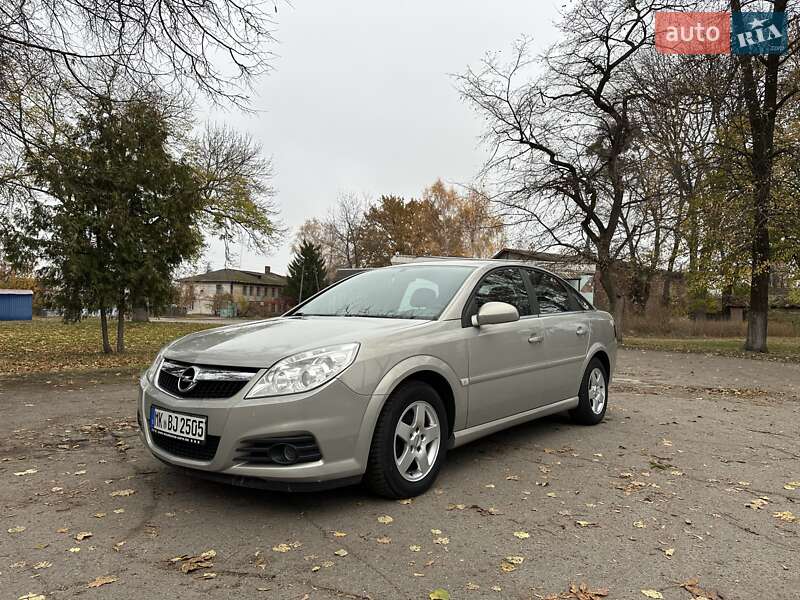 Лифтбек Opel Vectra 2006 в Лебедине