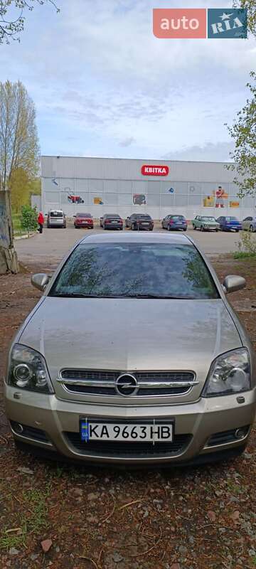 Лифтбек Opel Vectra 2004 в Киеве