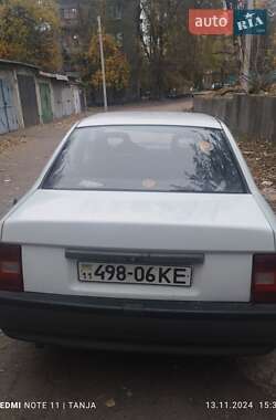 Седан Opel Vectra 1990 в Каменском