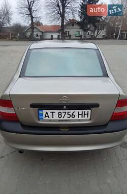 Седан Opel Vectra 1996 в Коломиї