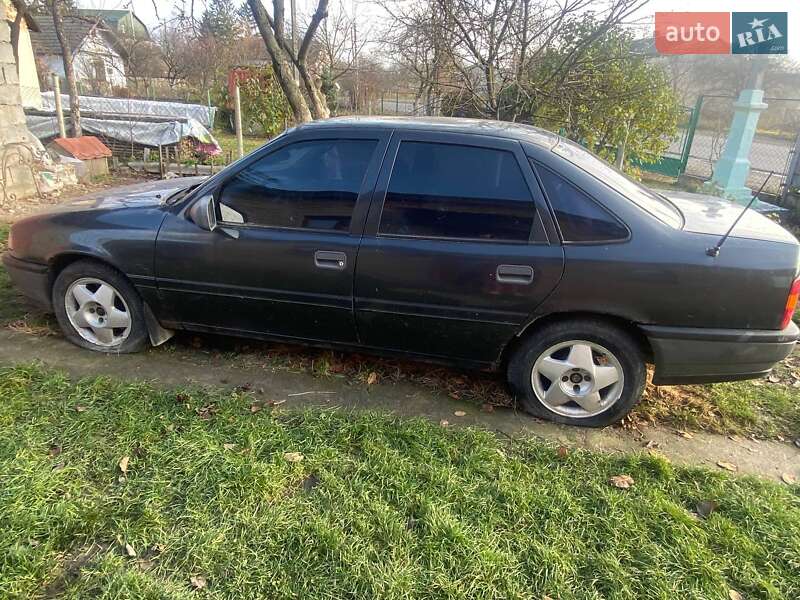 Седан Opel Vectra 1990 в Львові