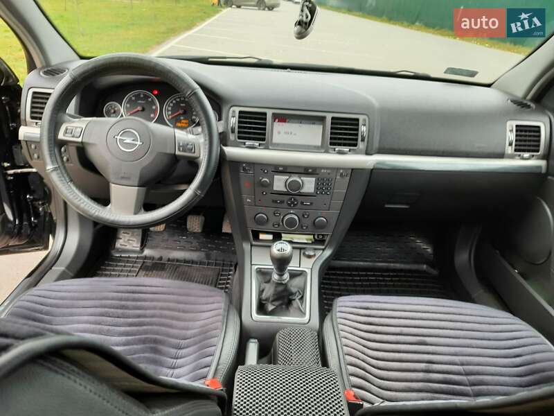 Універсал Opel Vectra 2008 в Івано-Франківську