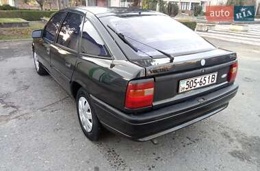 Лифтбек Opel Vectra 1994 в Надворной