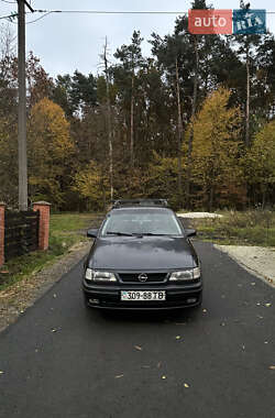 Лифтбек Opel Vectra 1995 в Львове