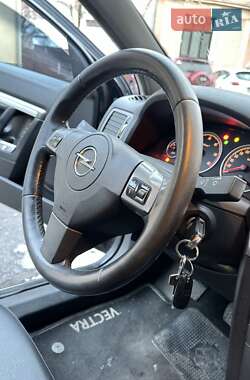Седан Opel Vectra 2008 в Чернівцях