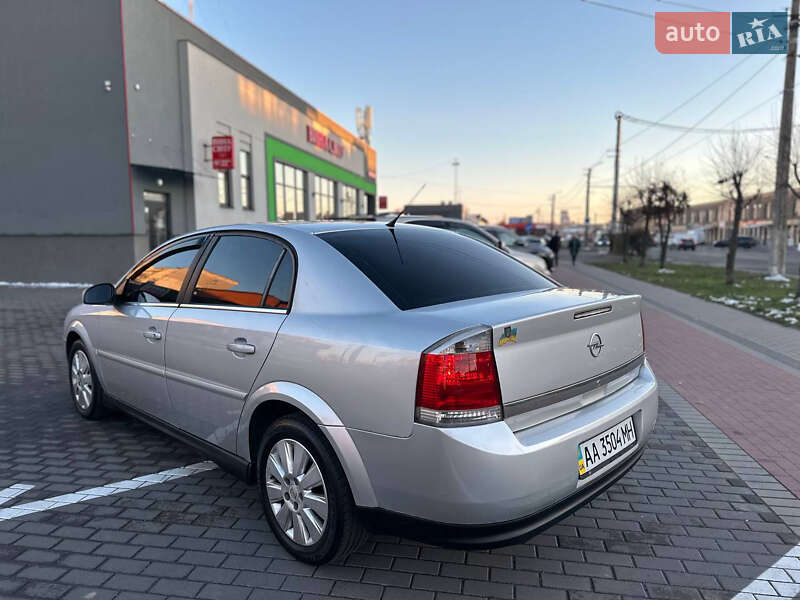 Седан Opel Vectra 2004 в Белой Церкви