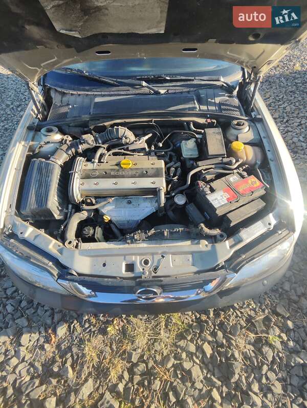 Універсал Opel Vectra 1997 в Луцьку