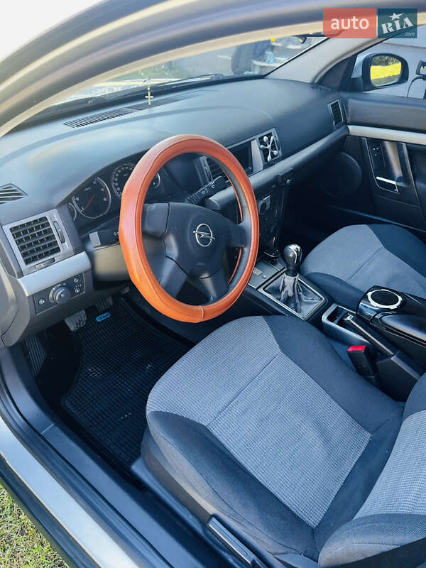 Універсал Opel Vectra 2005 в Львові