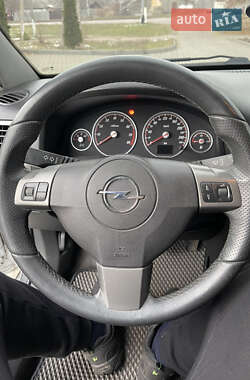 Лифтбек Opel Vectra 2006 в Прилуках