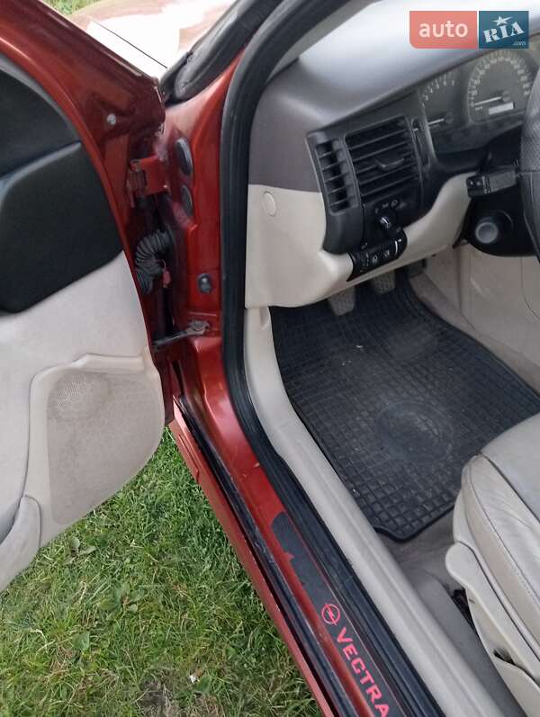Седан Opel Vectra 1998 в Ровно