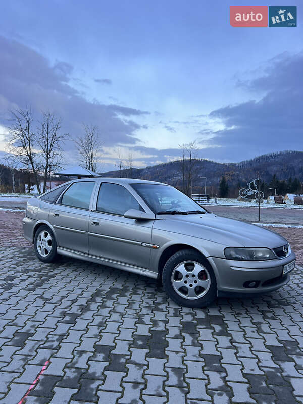 Лифтбек Opel Vectra 1999 в 