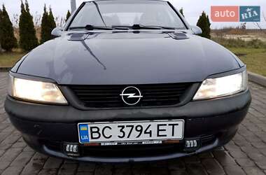 Седан Opel Vectra 1996 в Городку