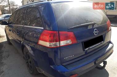 Универсал Opel Vectra 2004 в 