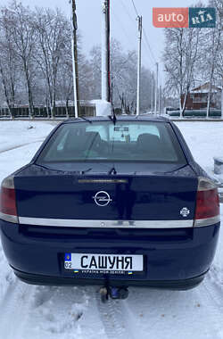 Седан Opel Vectra 2004 в Христинівці