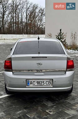 Ліфтбек Opel Vectra 2005 в Миколаєві