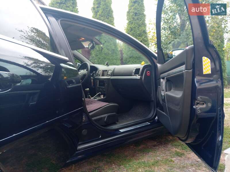 Седан Opel Vectra 2006 в Королеві