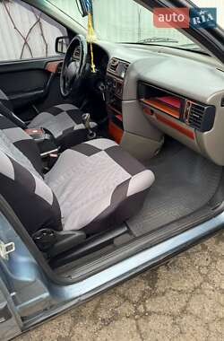 Седан Opel Vectra 1990 в 