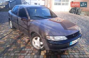 Седан Opel Vectra 1998 в Новояворівську