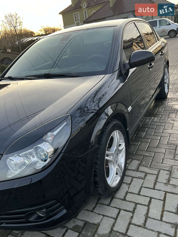 Седан Opel Vectra 2008 в Золочеві