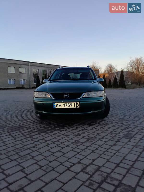 Універсал Opel Vectra 1999 в Іллінцях