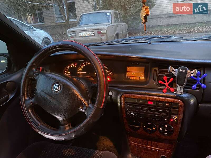 Седан Opel Vectra 1998 в Виннице