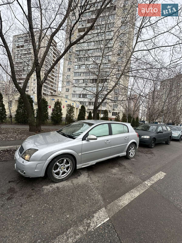 Лифтбек Opel Vectra 2004 в Киеве