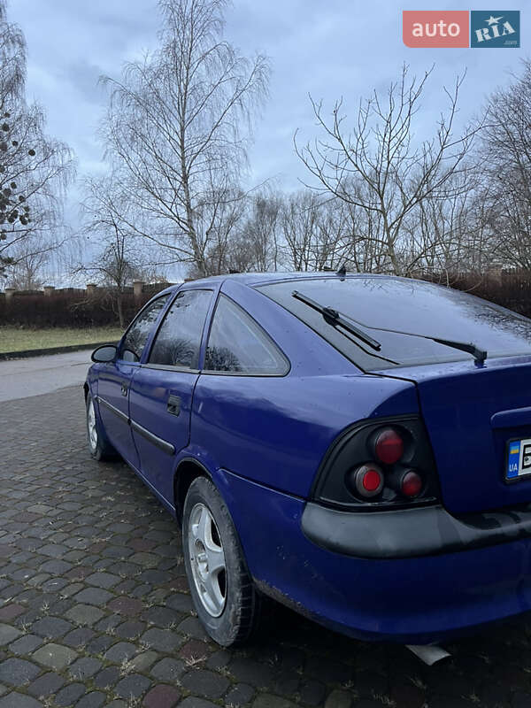 Лифтбек Opel Vectra 1996 в Львове