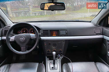 Ліфтбек Opel Vectra 2003 в Коломиї