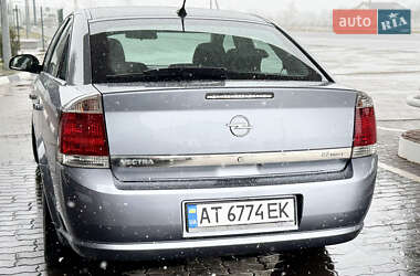 Лифтбек Opel Vectra 2006 в Надворной