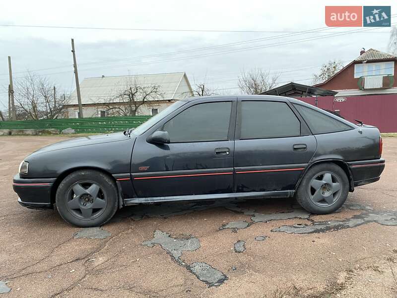 Лифтбек Opel Vectra 1993 в Коростене