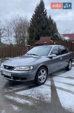 Седан Opel Vectra 1996 в Івано-Франківську