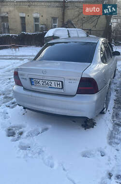 Седан Opel Vectra 2000 в Хотове