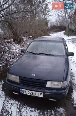 Лифтбек Opel Vectra 1990 в 