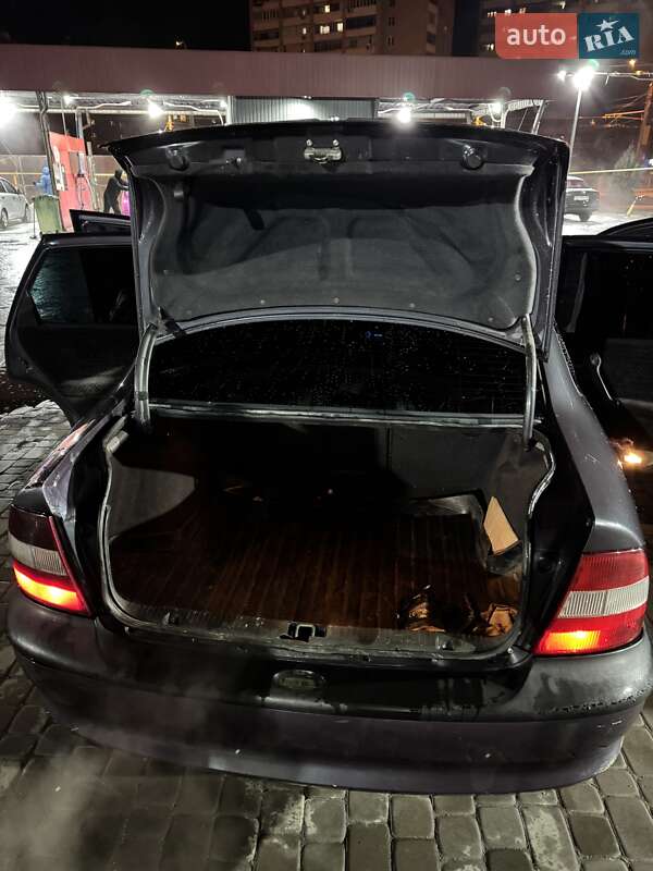 Седан Opel Vectra 1998 в Харькове