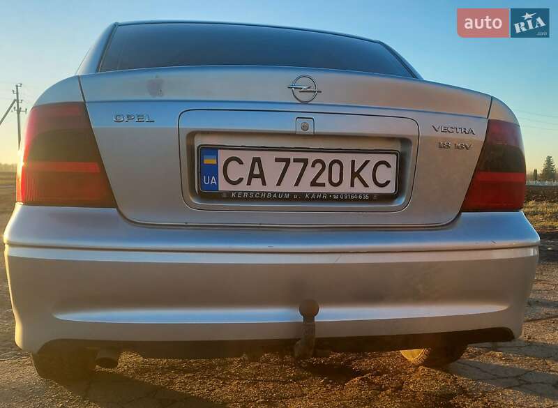Седан Opel Vectra 2000 в Монастырище