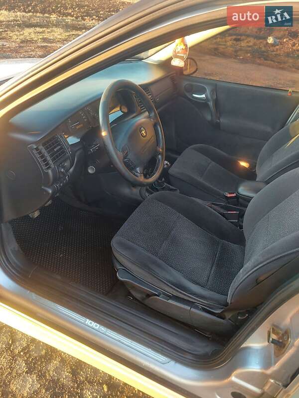 Седан Opel Vectra 2000 в Монастырище