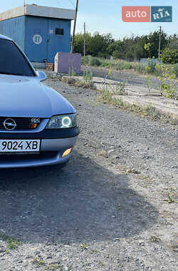 Седан Opel Vectra 1997 в 