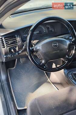 Седан Opel Vectra 2001 в 