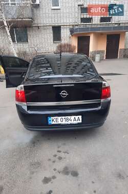 Седан Opel Vectra 2005 в 