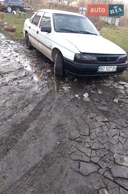 Седан Opel Vectra 1995 в Бориславі