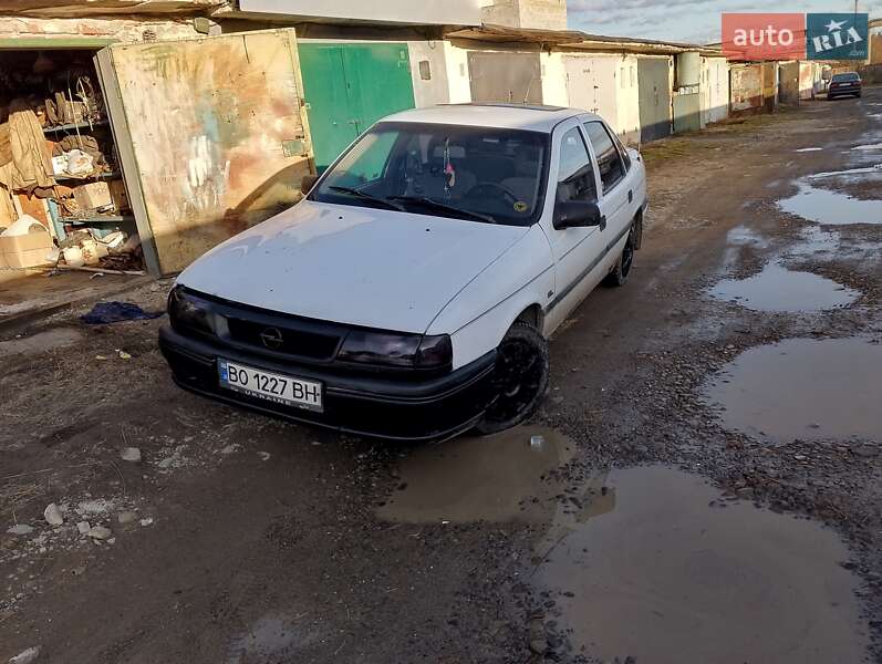 Седан Opel Vectra 1995 в Бориславе