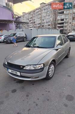 Ліфтбек Opel Vectra 1998 в Києві