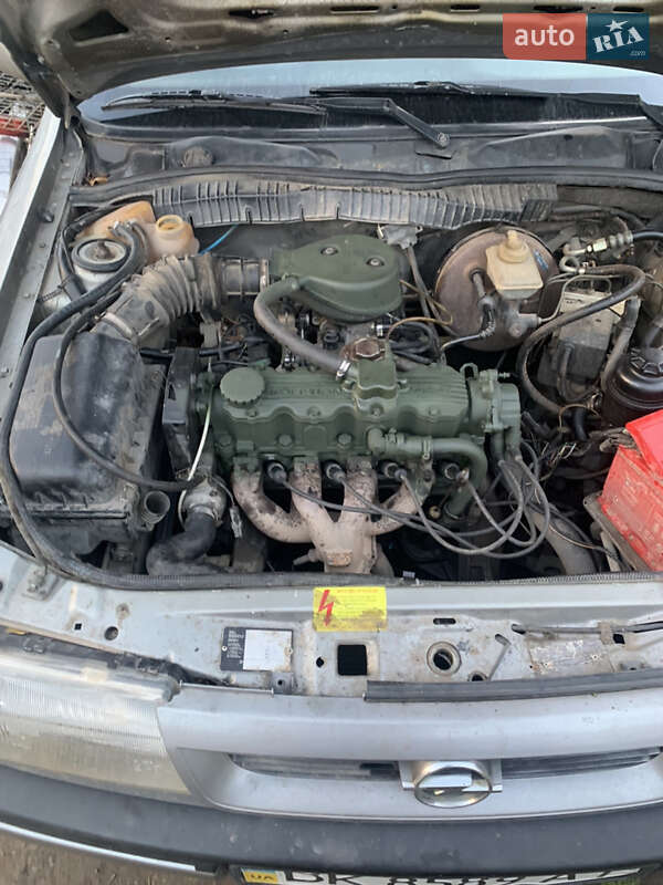 Седан Opel Vectra 1993 в Горохові