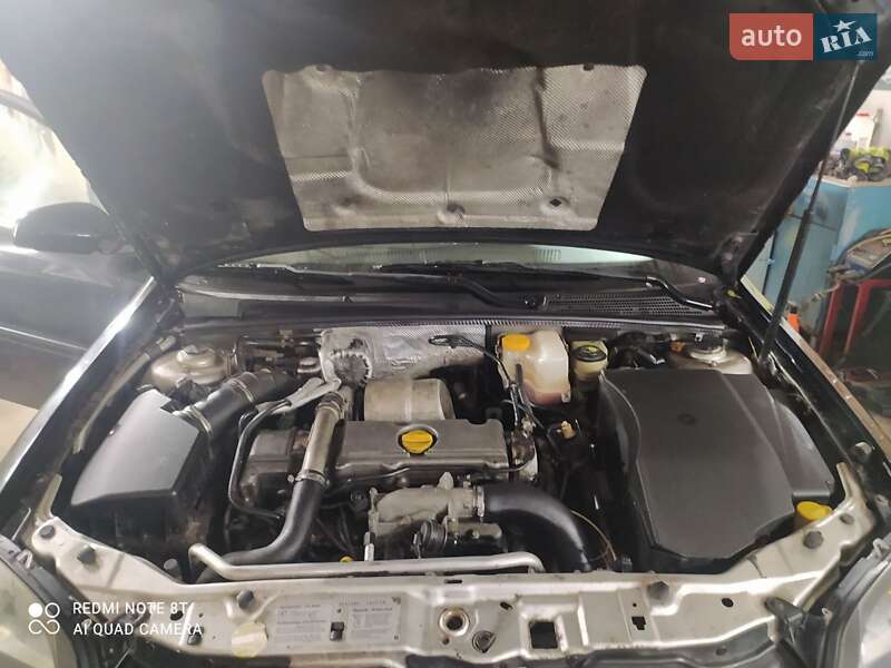 Седан Opel Vectra 2002 в Скалате