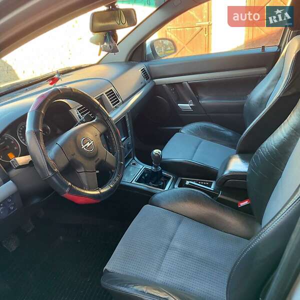 Седан Opel Vectra 2005 в Ковелі